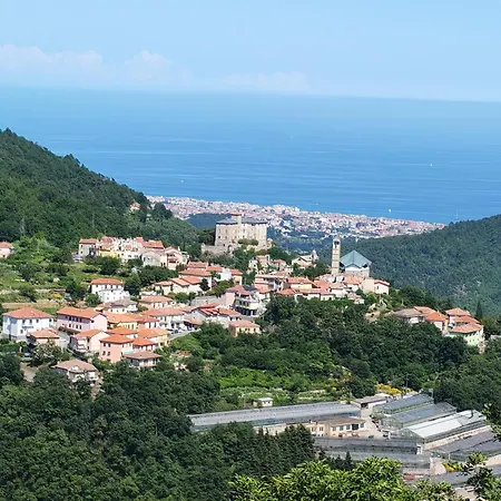 فندق مبيت وإفطار Il Dolce Castello Di 3*